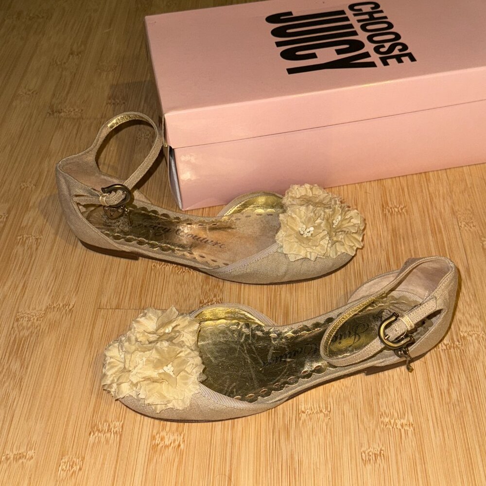 Juicy Couture Ballet Floral Flats